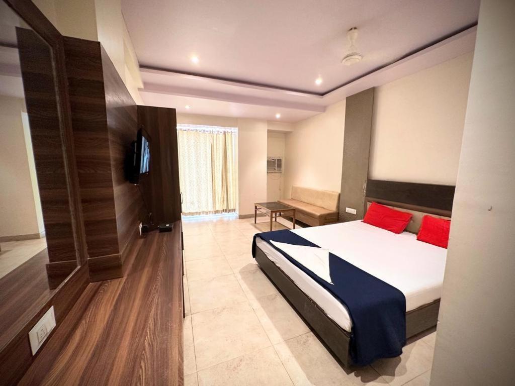 Hotel Hill View Nalasopara Екстер'єр фото